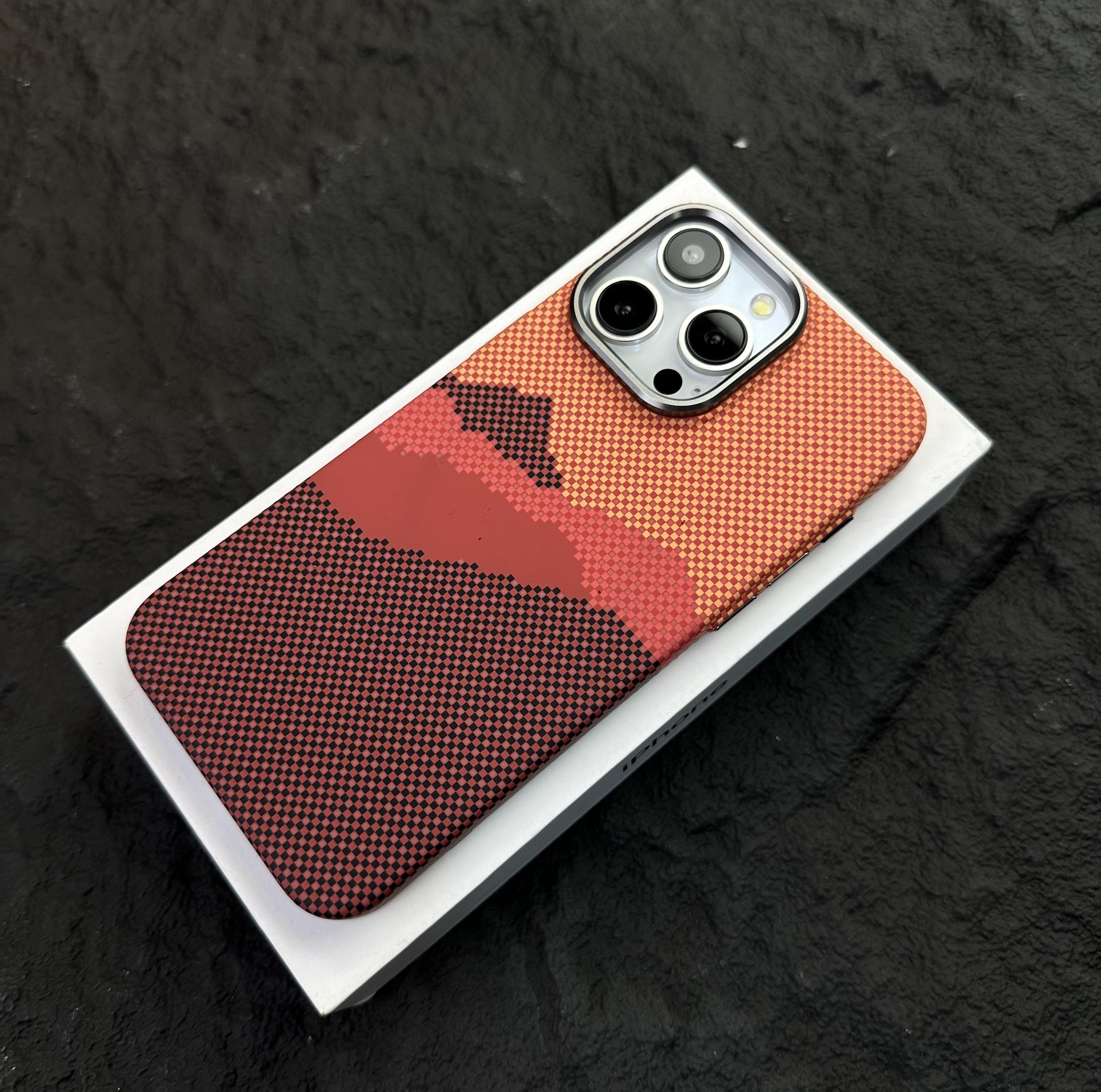 Coque de téléphone compatible MagSafe au design abstrait pixélisé