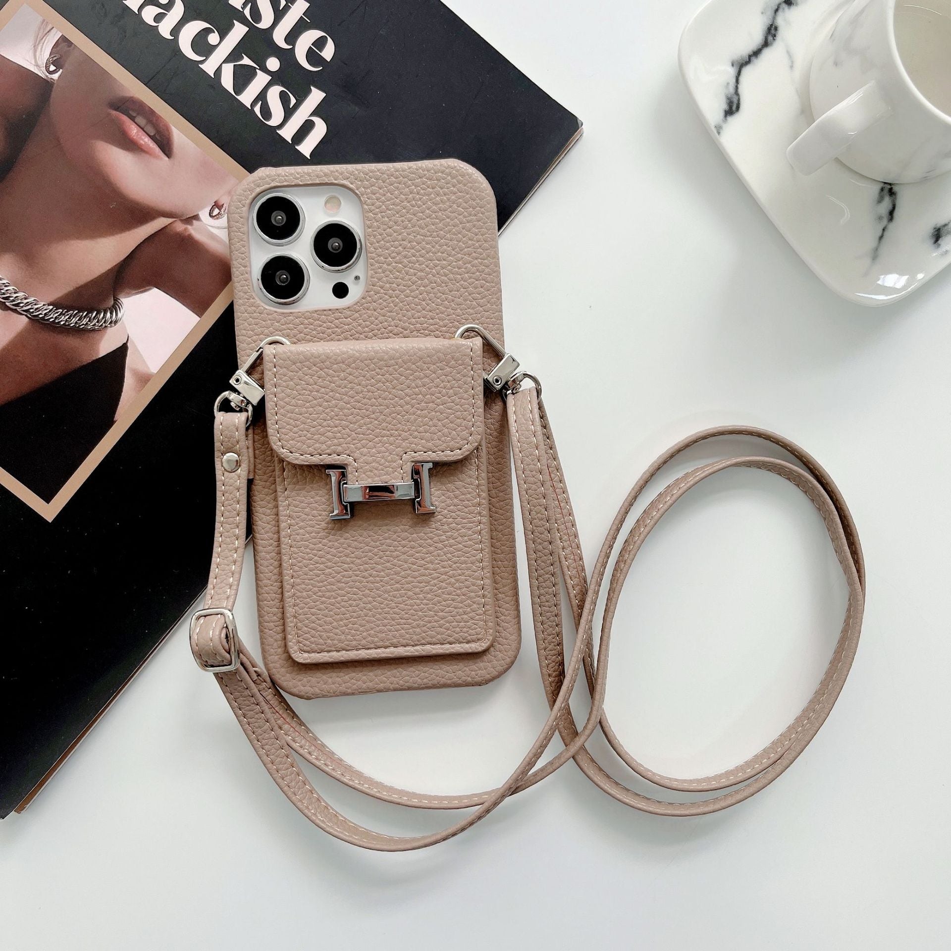 Étui iPhone en Cuir avec Chaîne Porte-cartes H