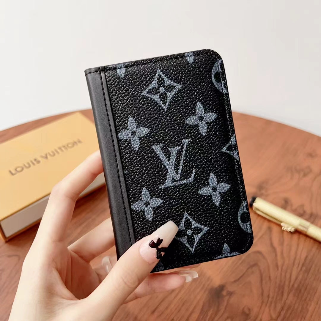 Élégants Portefeuilles Damier et Monogram LV