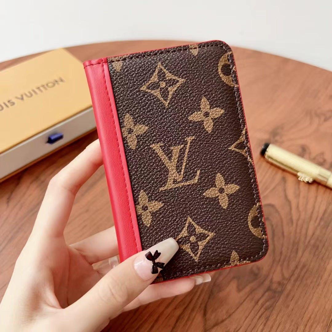 Élégants Portefeuilles Damier et Monogram LV