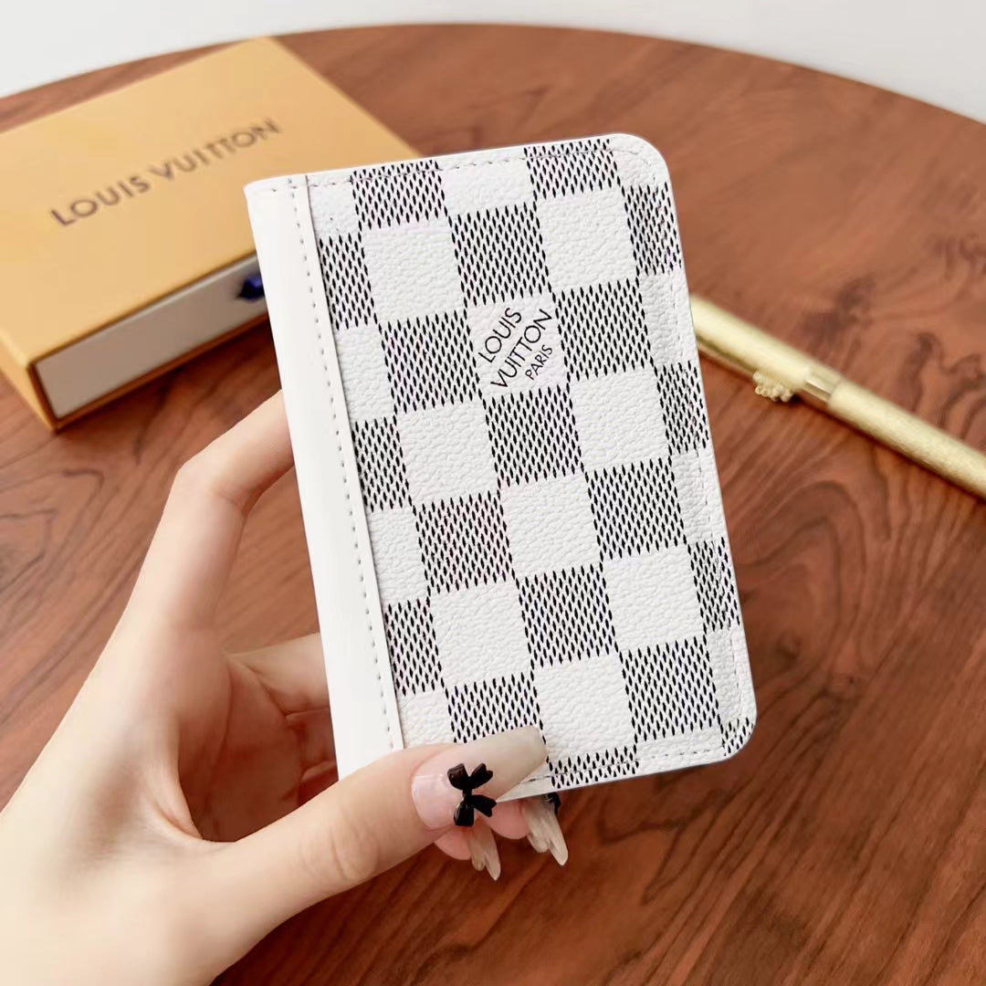 Élégants Portefeuilles Damier et Monogram LV