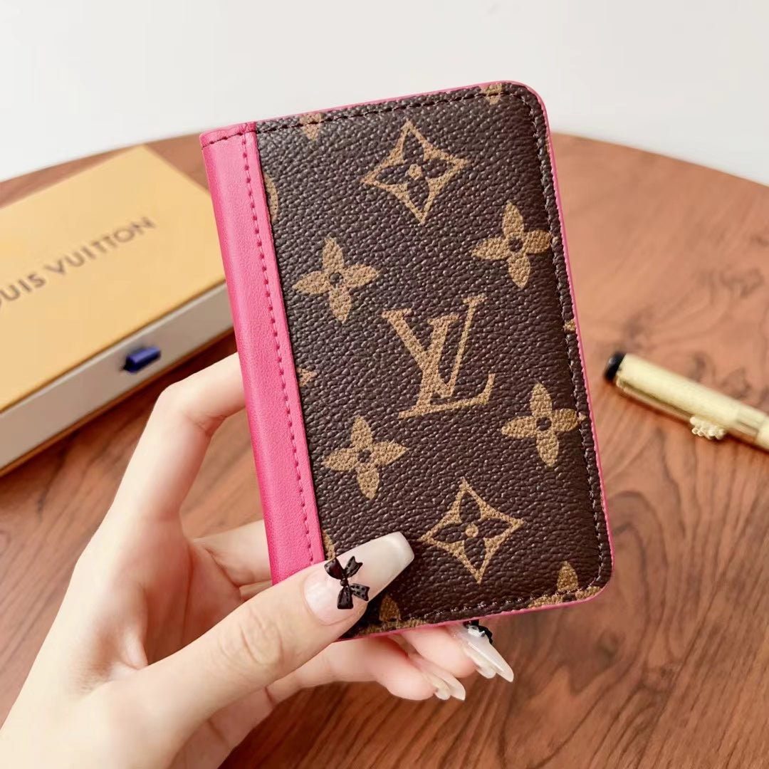 Élégants Portefeuilles Damier et Monogram LV