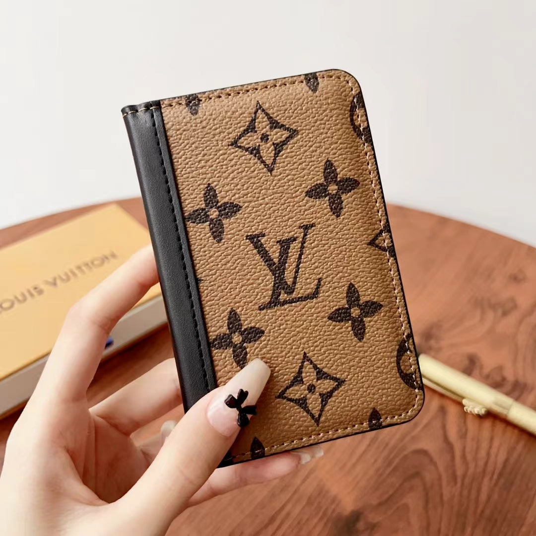 Élégants Portefeuilles Damier et Monogram LV