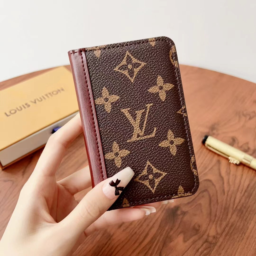 Elegantní peněženky LV kostkované a s monogramem
