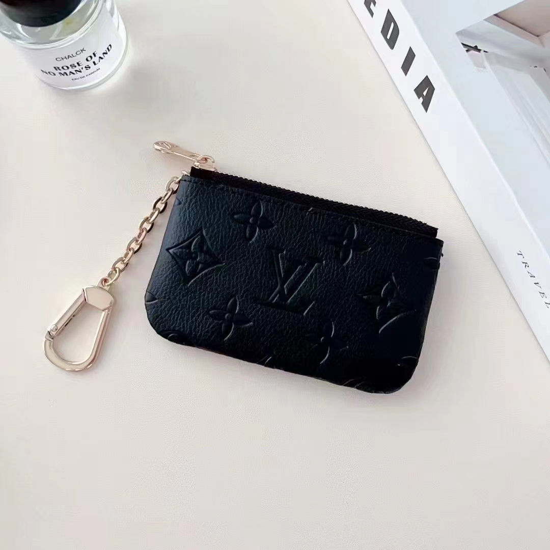 Collection de porte-monnaie gaufrés colorés inspirés de LV avec attache mousqueton