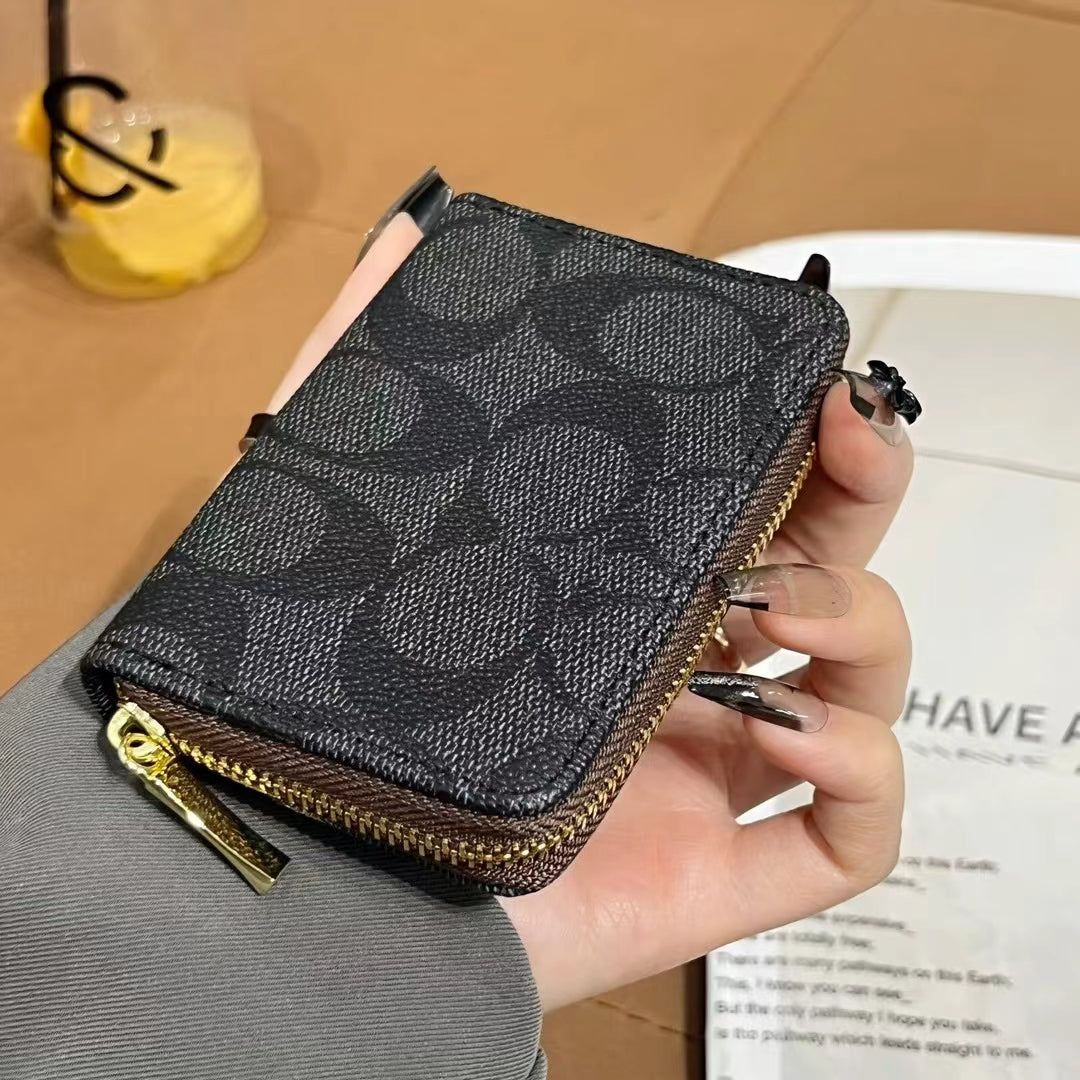 Collection de portefeuilles zippés de luxe inspirée de MK & CO