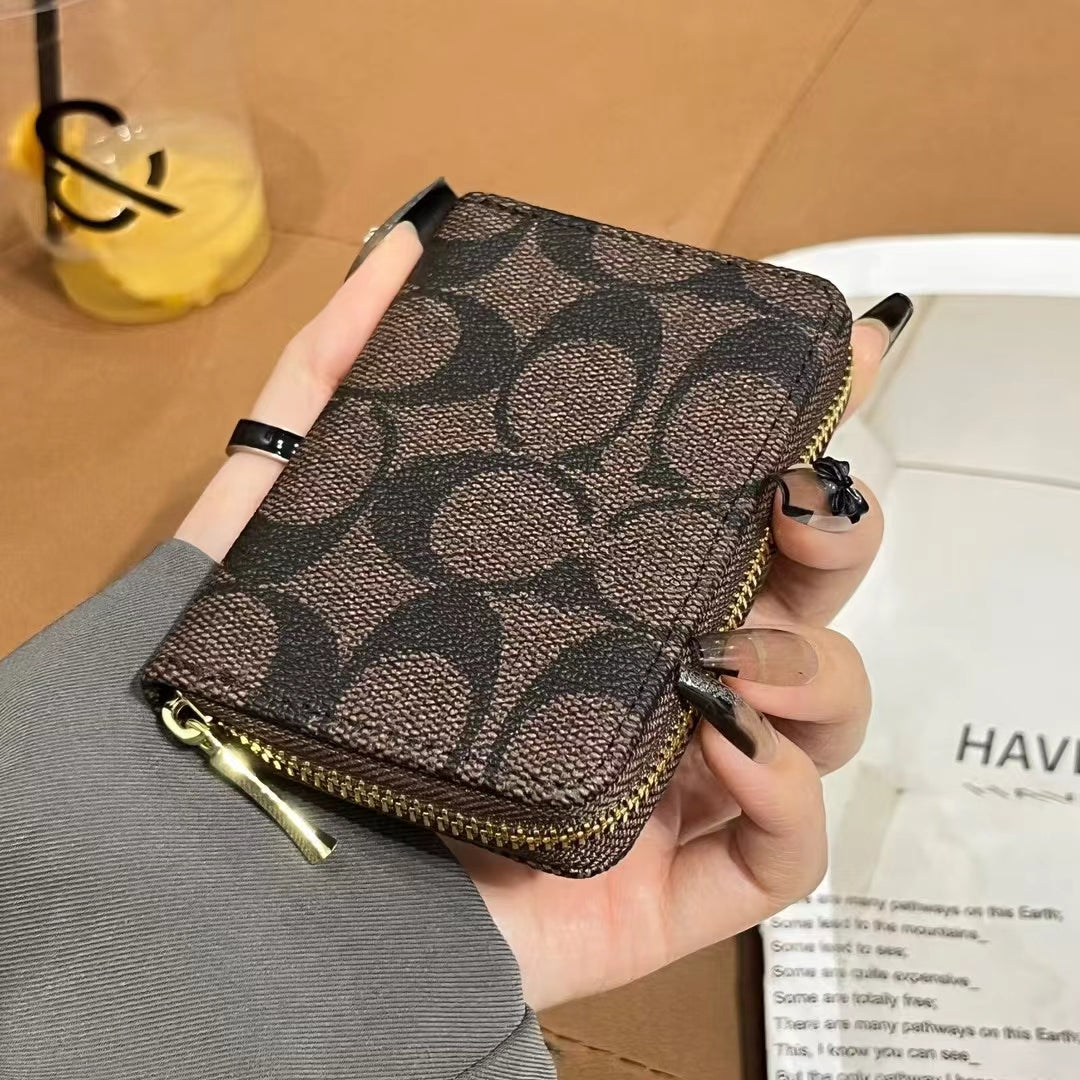 Collection de portefeuilles zippés de luxe inspirée de MK & CO