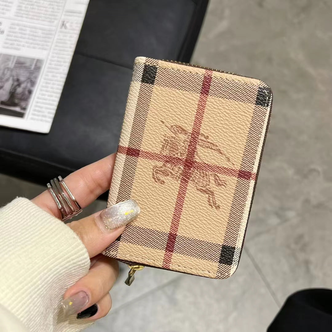 Collection de portefeuilles zippés de luxe à monogramme – LV, GG et BBR