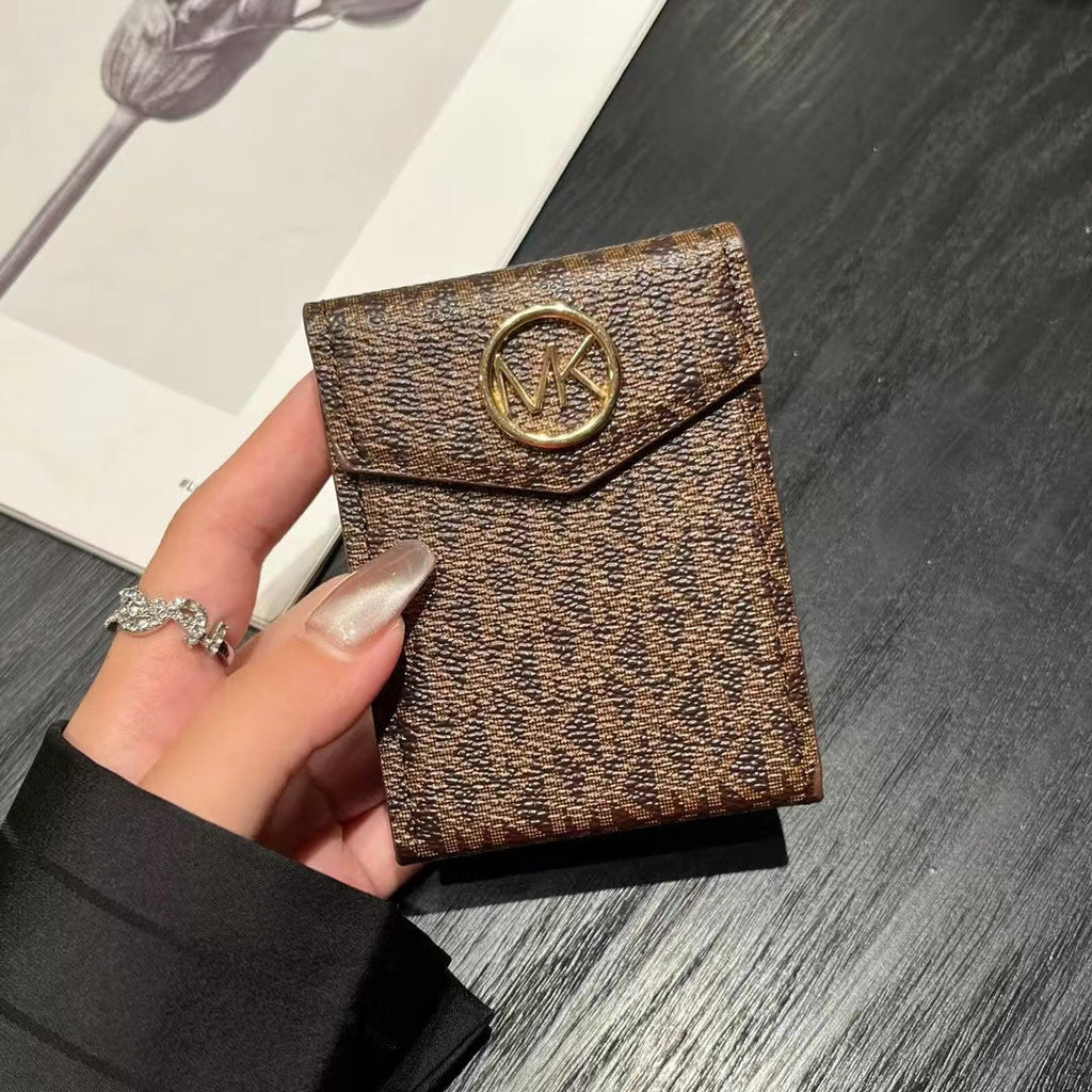 Luxusní peněženky s držákem na karty inspirované MK & CO