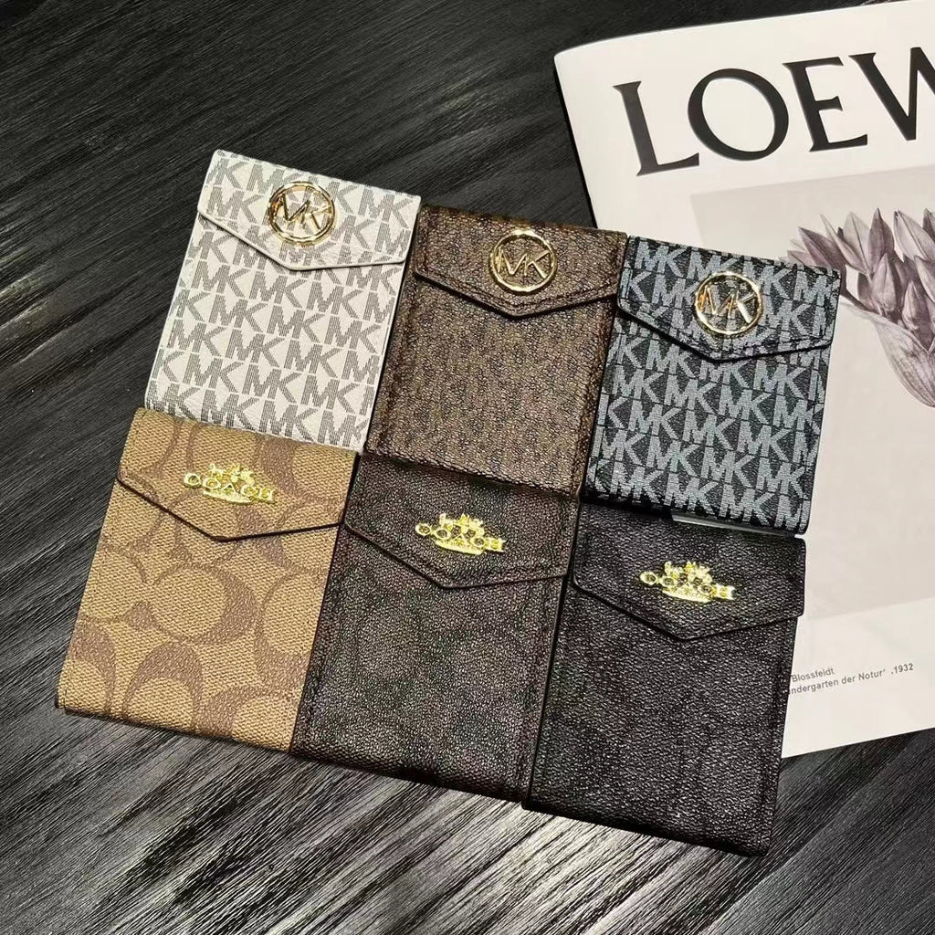 Luxusní peněženky s držákem na karty inspirované MK & CO