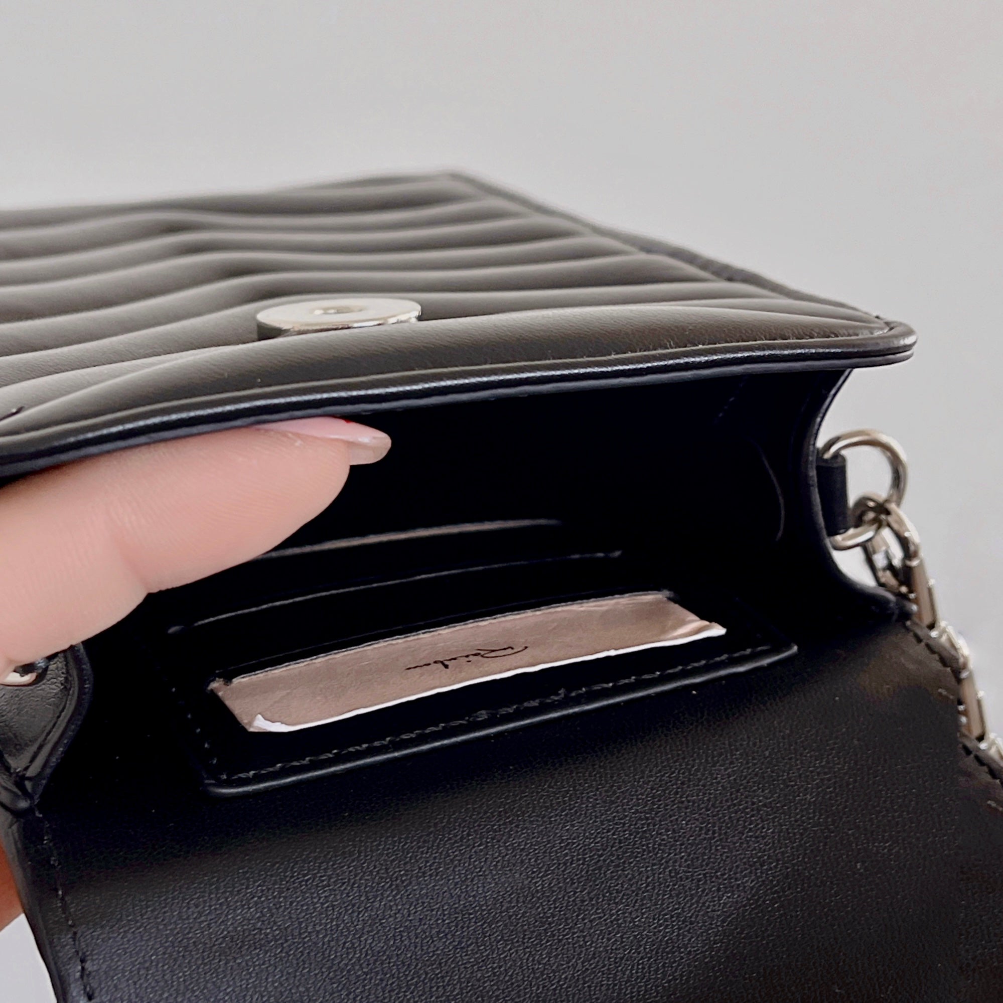 Kožená crossbody taška na telefon