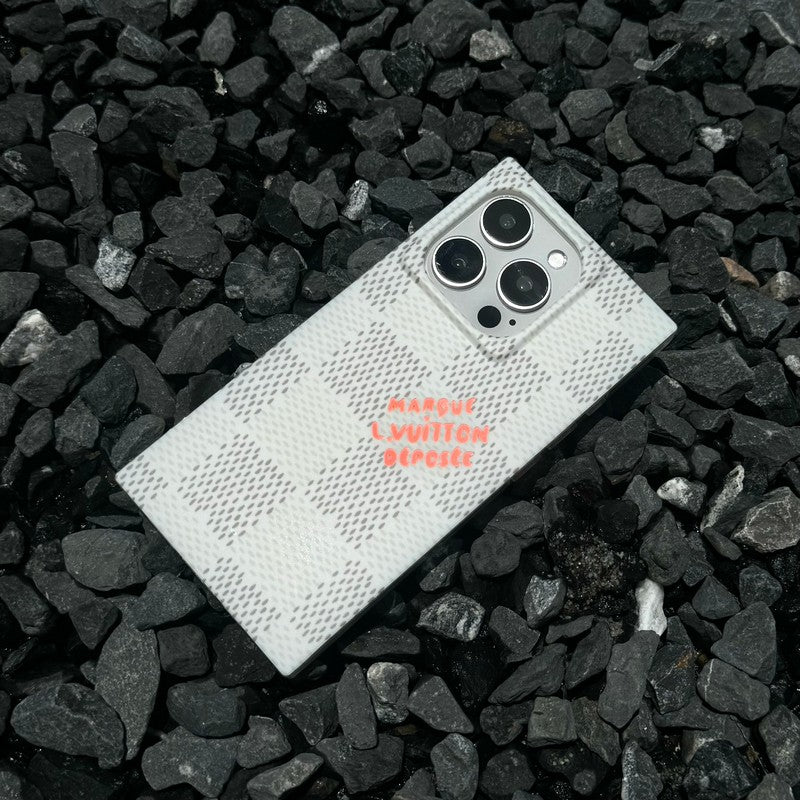 Luxusní černobílé čtvercové pouzdro na iPhone  