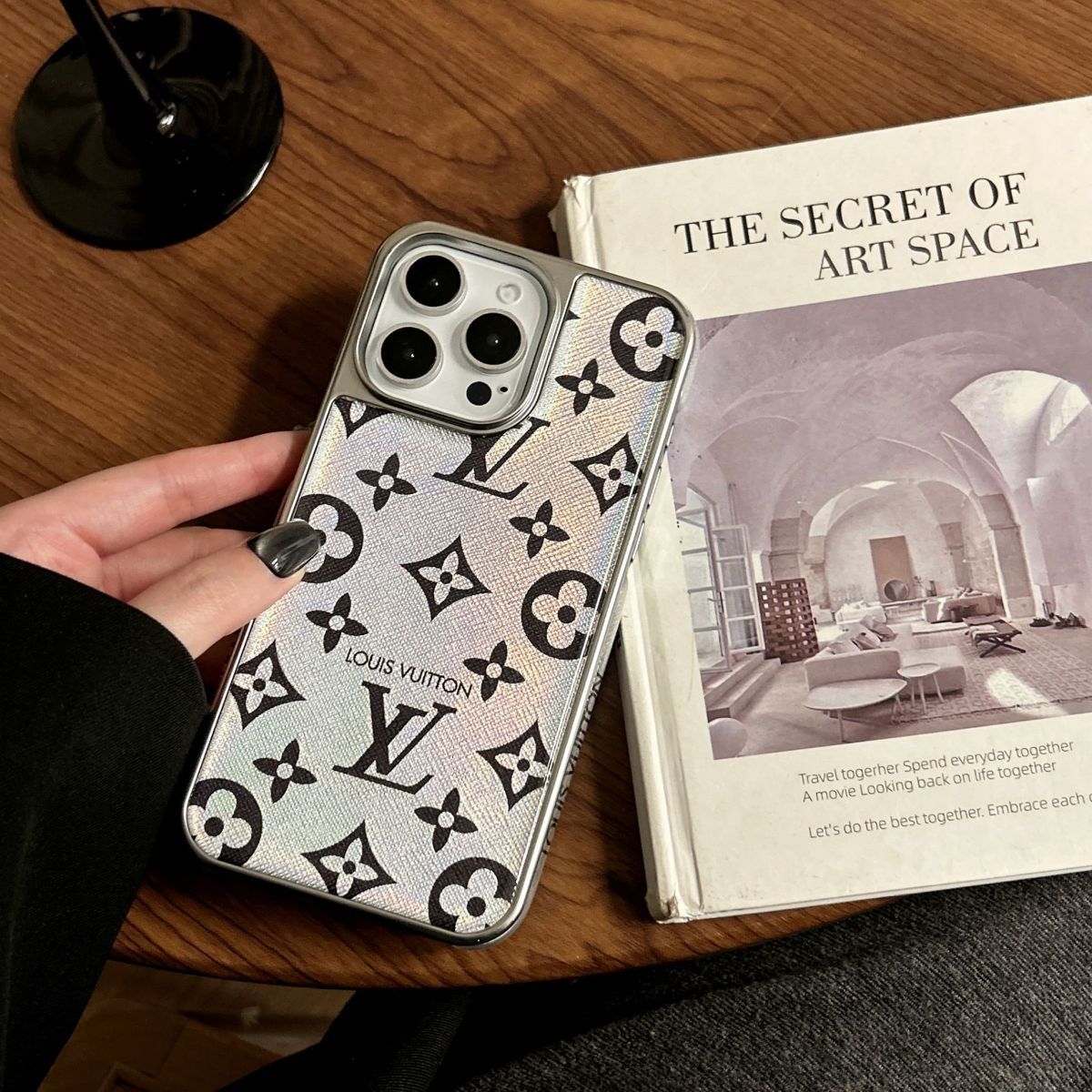 Le luxe sur votre téléphone – Élégant. Audacieux. Iconique. Coque iPhone