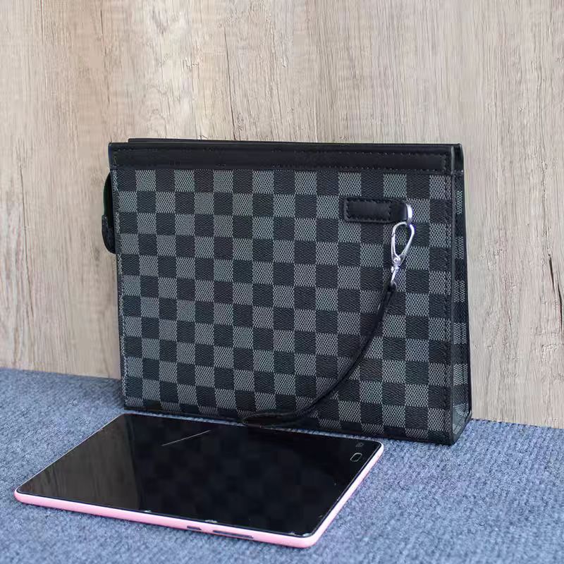 Pochette Monogramme Urbain