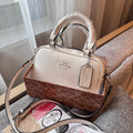 Elegante Lederhandtasche: Ein Hauch von leichtem Luxus
