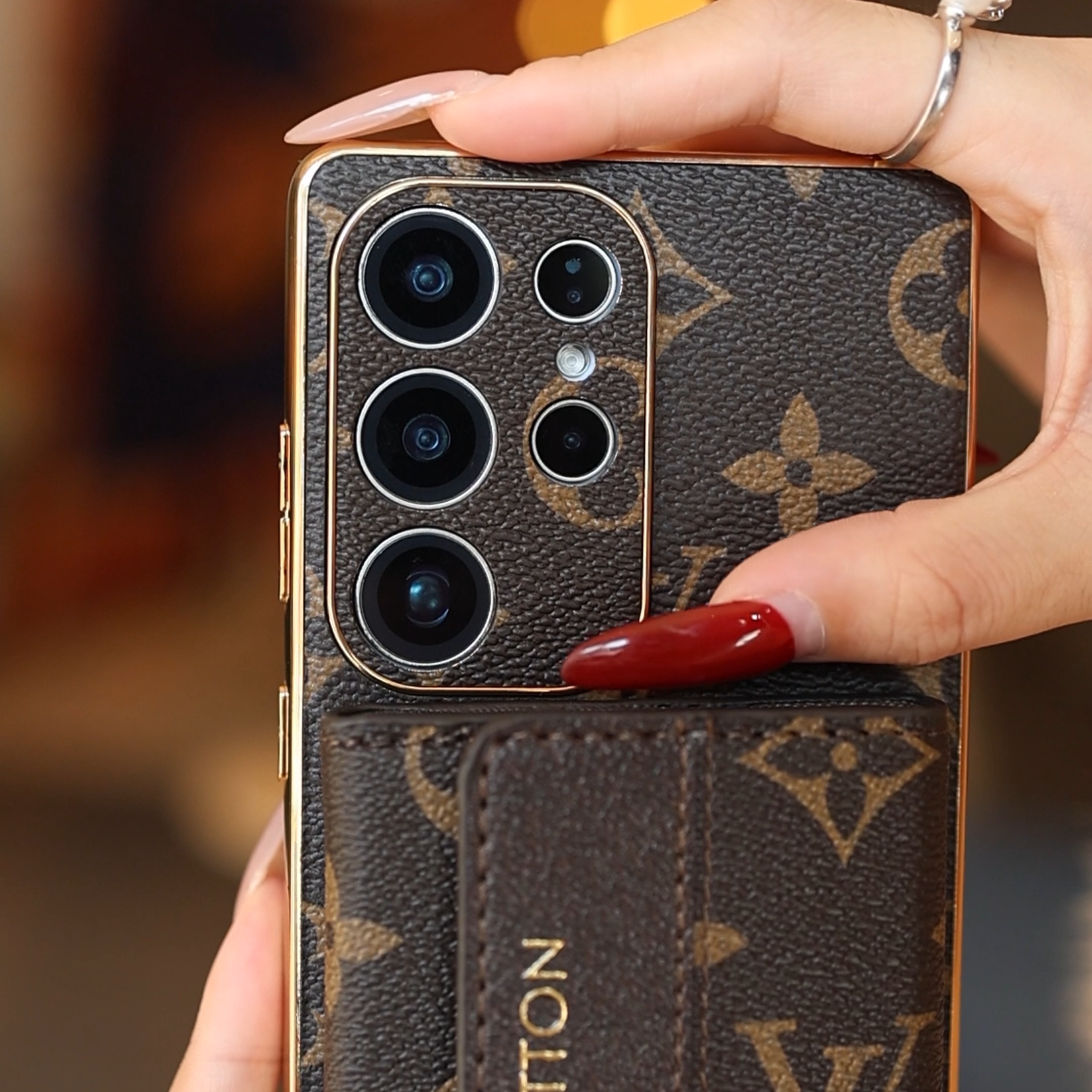 Prémiové kožené pouzdro Samsung s držákem na karty a zápěstním páskem  
