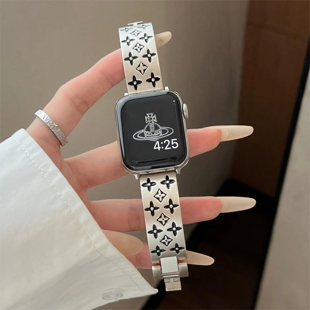 Ražený kovový řemínek na Apple Watch