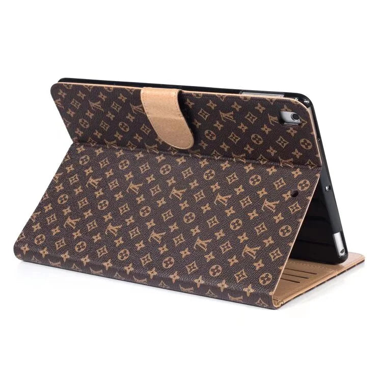 Étui iPad de Luxe en Toile Monogram et Cuir Motif Thème Été Frais