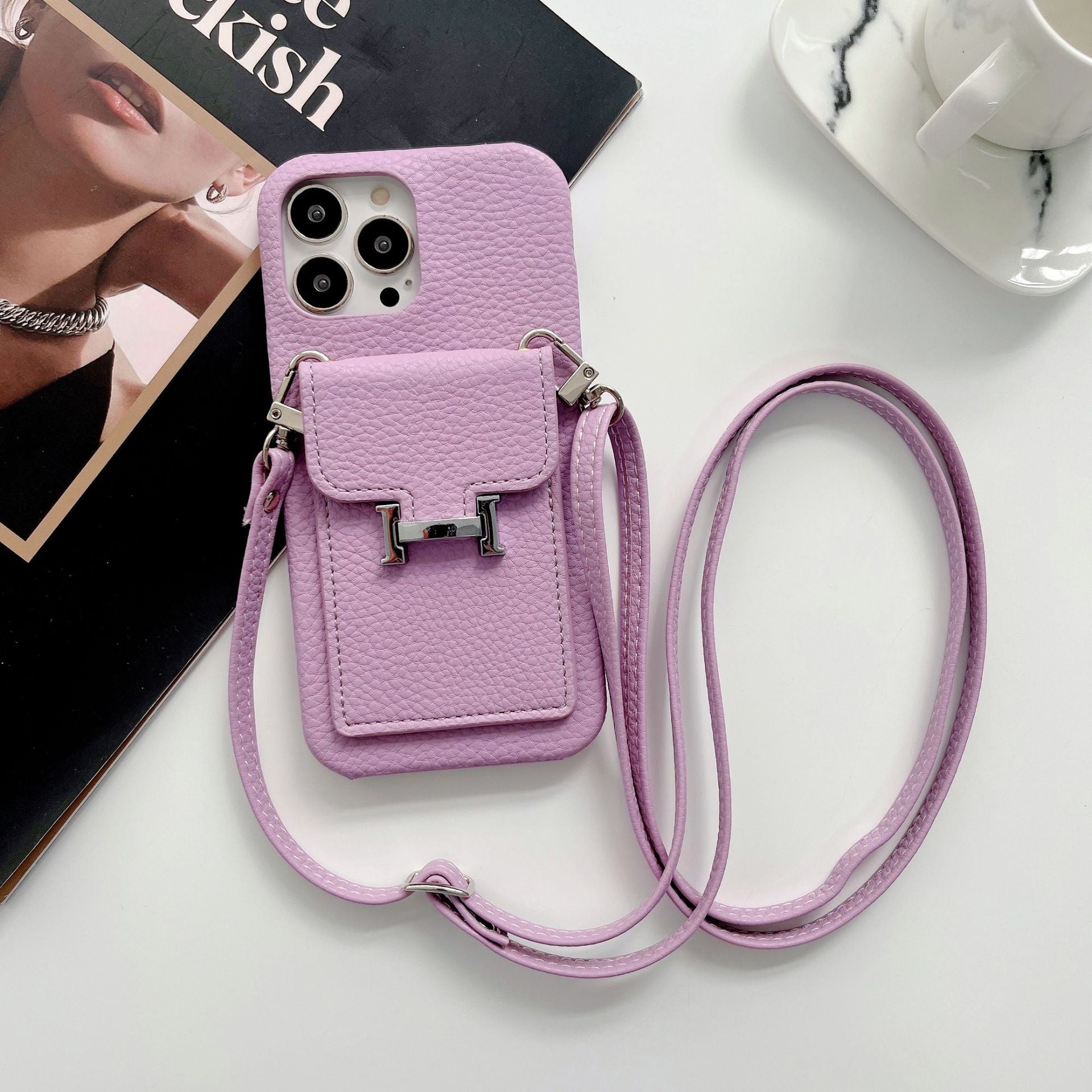 Étui iPhone en Cuir avec Chaîne Porte-cartes H
