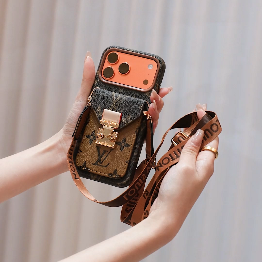Étui iPhone en cuir avec poche pour cartes, inspiré du luxe