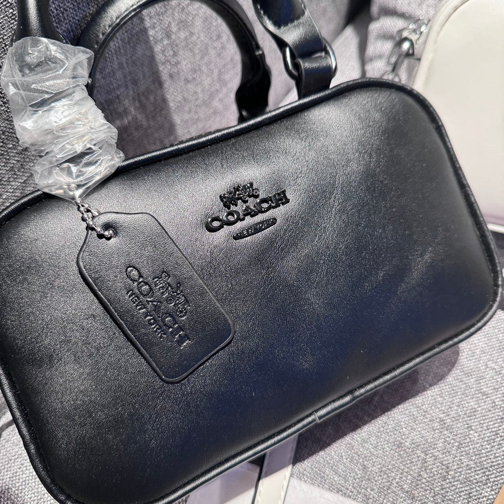 Elegante Lederhandtasche: Ein Hauch von leichtem Luxus