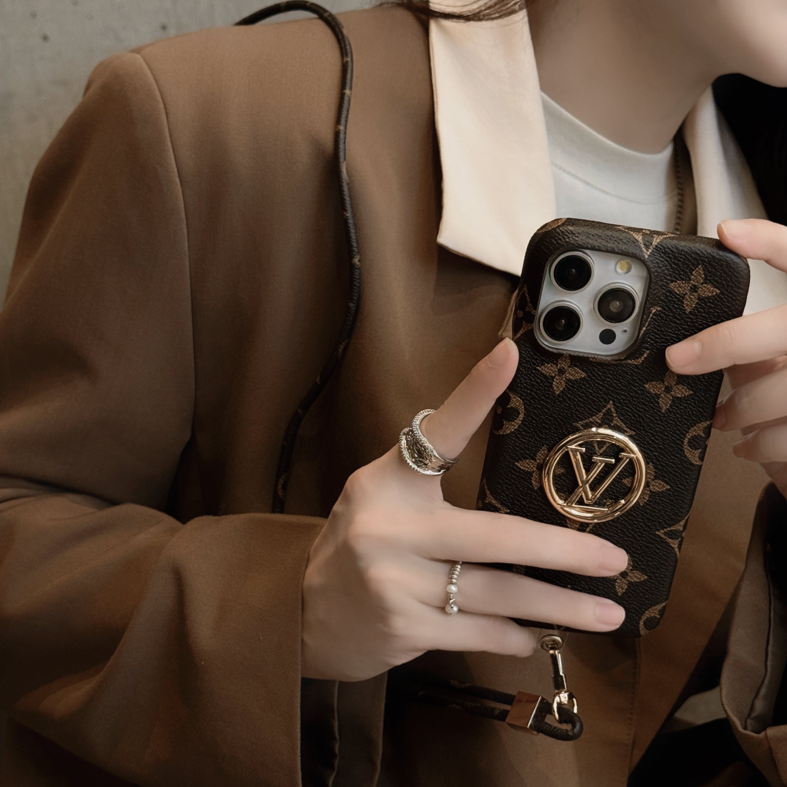 Étui iPhone Chaîne Porte-Cartes Luxe