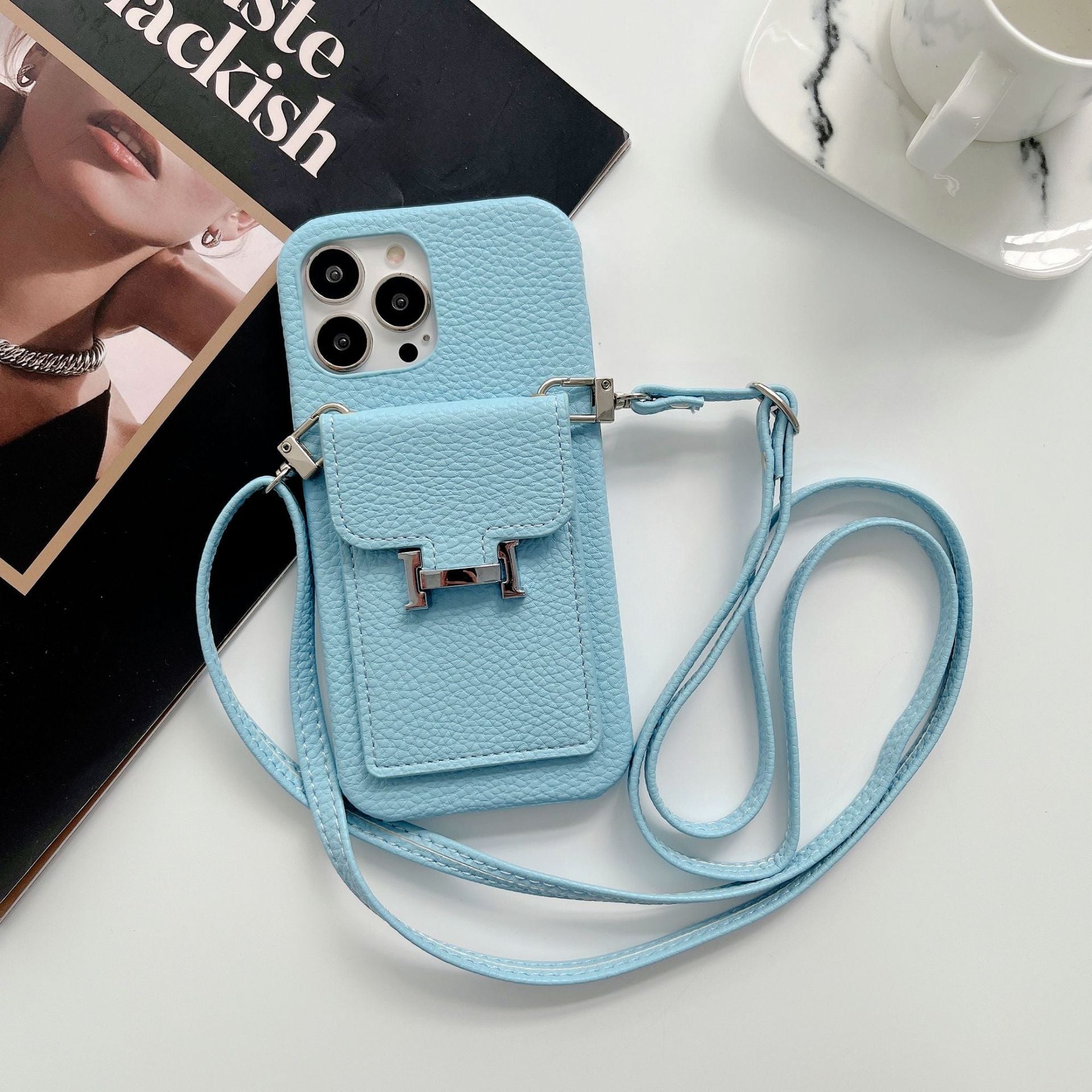 Étui iPhone en Cuir avec Chaîne Porte-cartes H