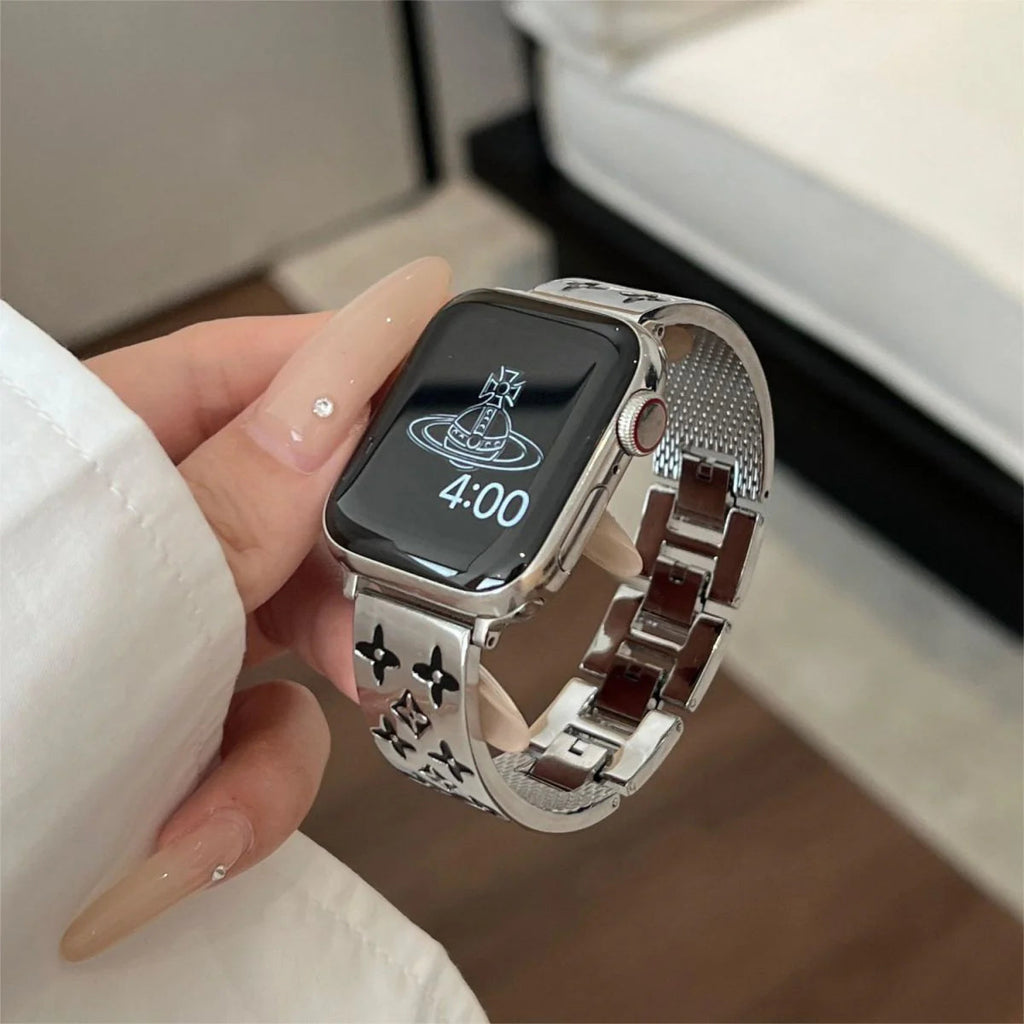 Ražený kovový řemínek na Apple Watch