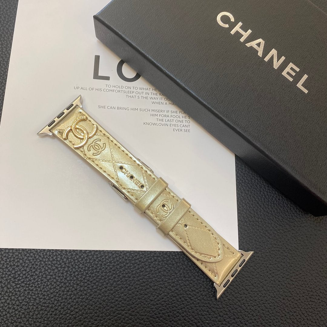 Bracelet Apple Watch en cuir brillant avec logo métallique de luxe