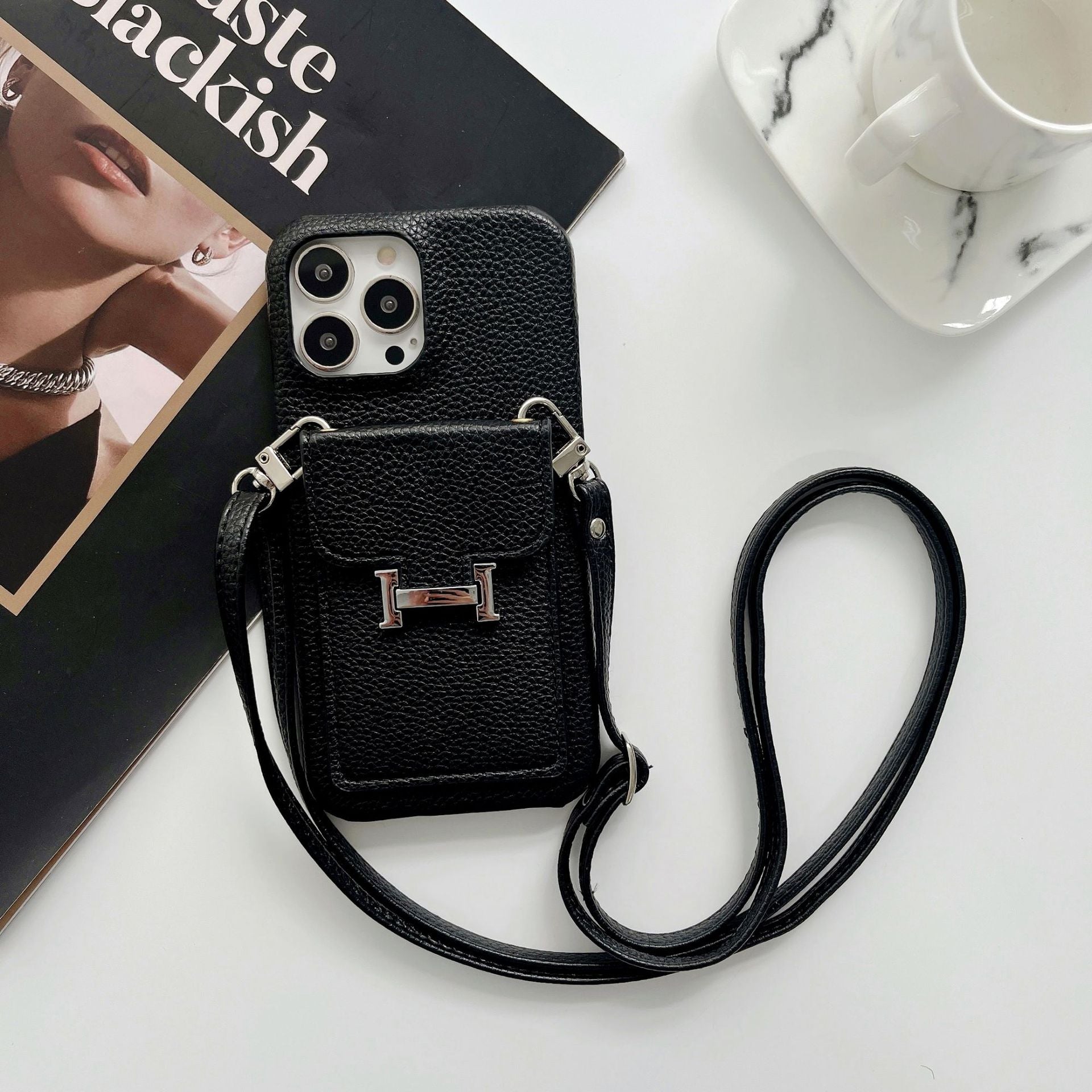 Étui iPhone en Cuir avec Chaîne Porte-cartes H