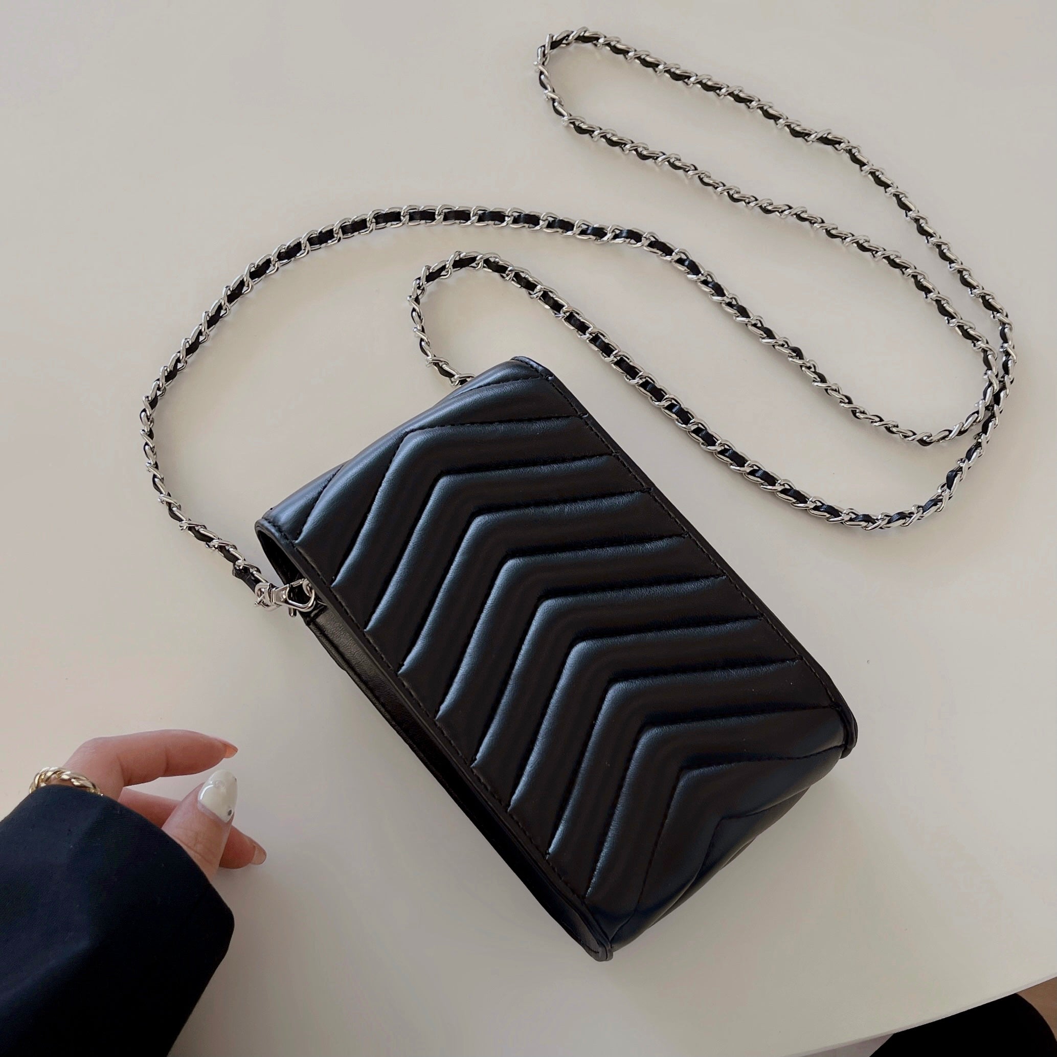 Kožená crossbody taška na telefon