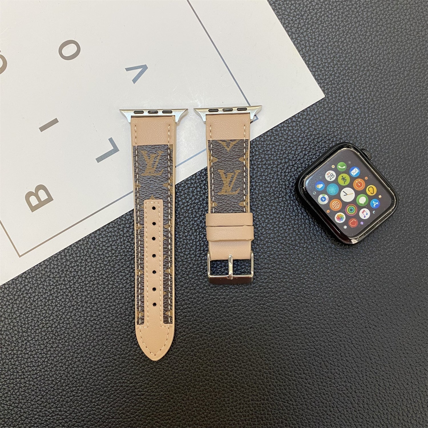 BRACELET APPLE WATCH CUIR MONOGRAMME COUTURE