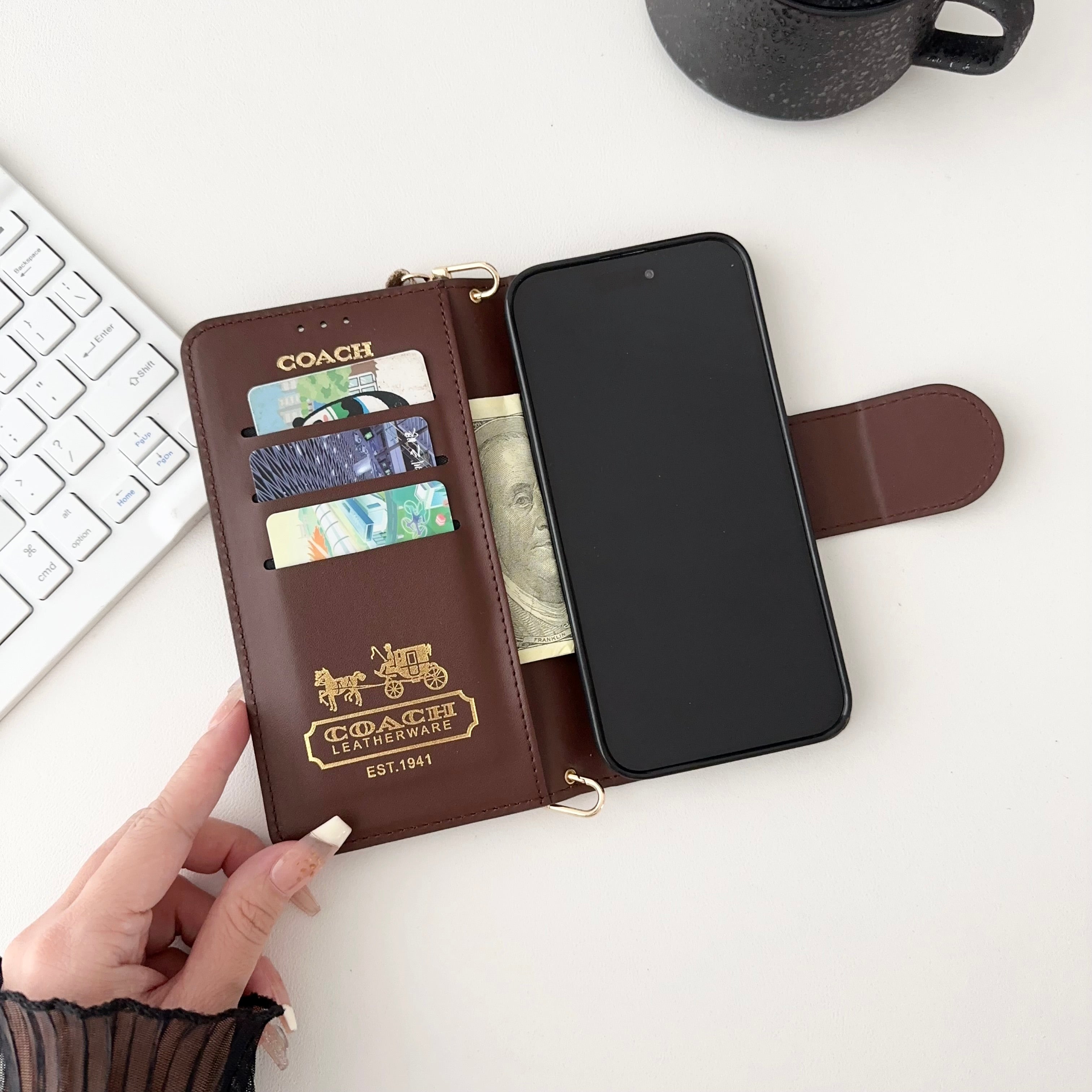 Étui iPhone Classique en Cuir à Rabat avec Porte-Cartes Noir