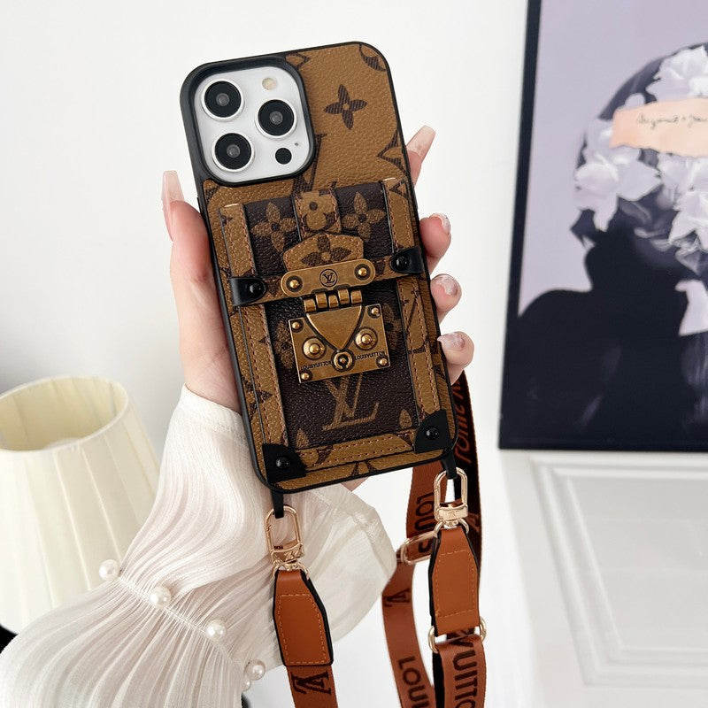 Étui iPhone de luxe marron avec chaîne bandoulière