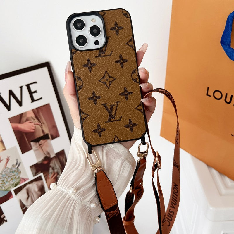 Luxusní hnědé kožené pouzdro na iPhone přes rameno