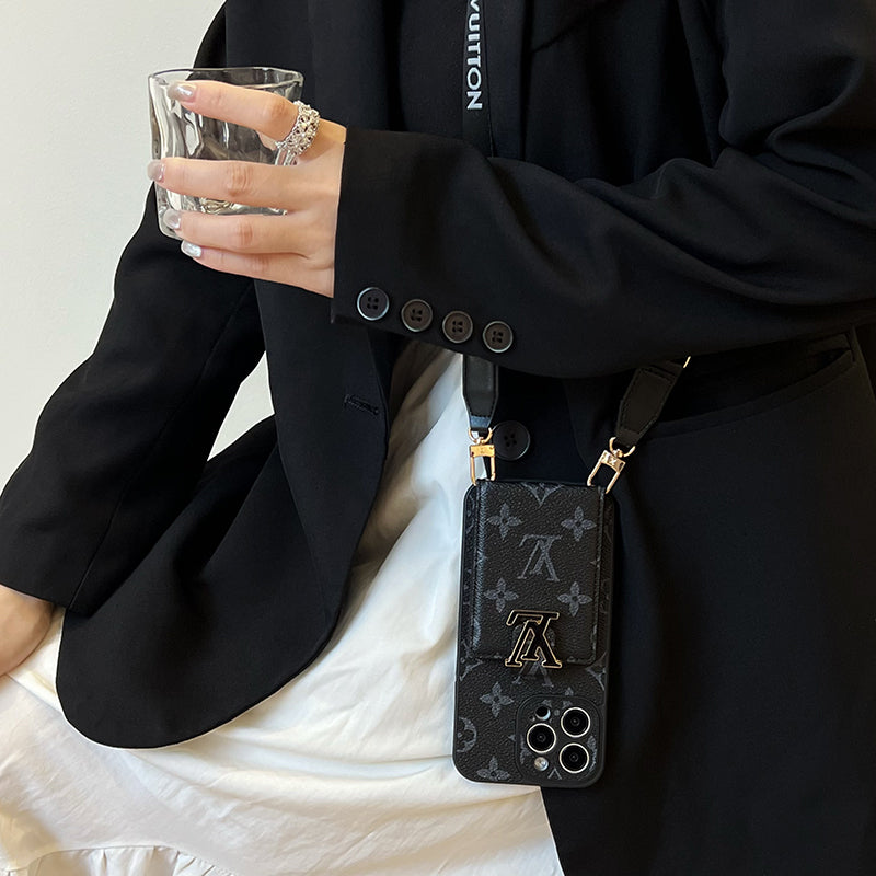 Coque iPhone noire chaîne sac de luxe