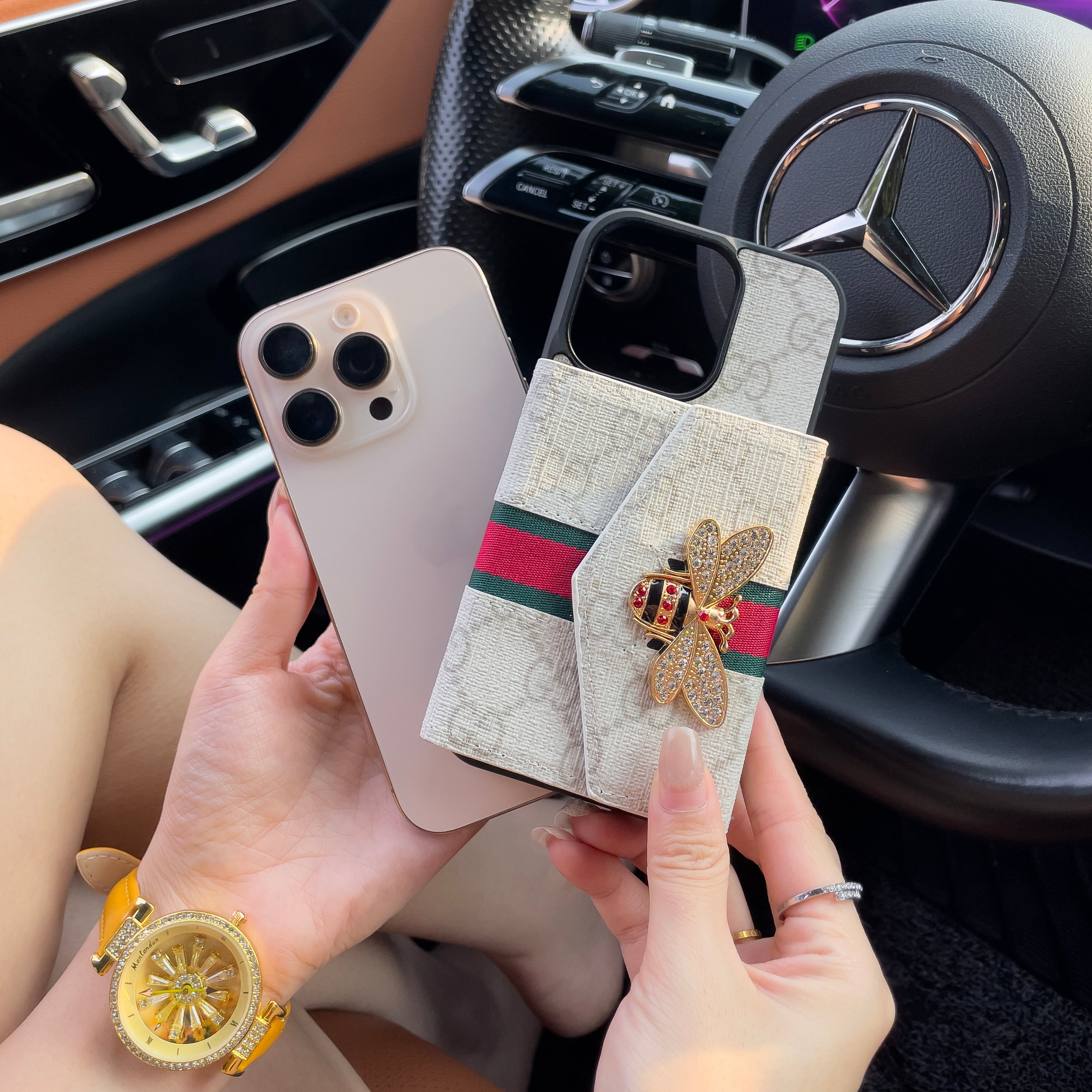 Prémiové pokročilé crossbody pouzdro na iPhone s držákem na karty a ramenním popruhem