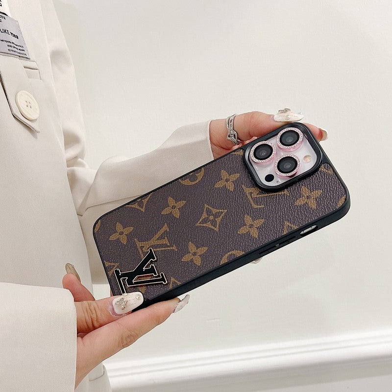 Luxusní černé kožené pouzdro na iPhone s logem  