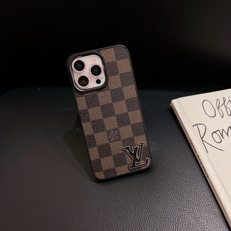 Luxusní černé kožené pouzdro na iPhone s logem  