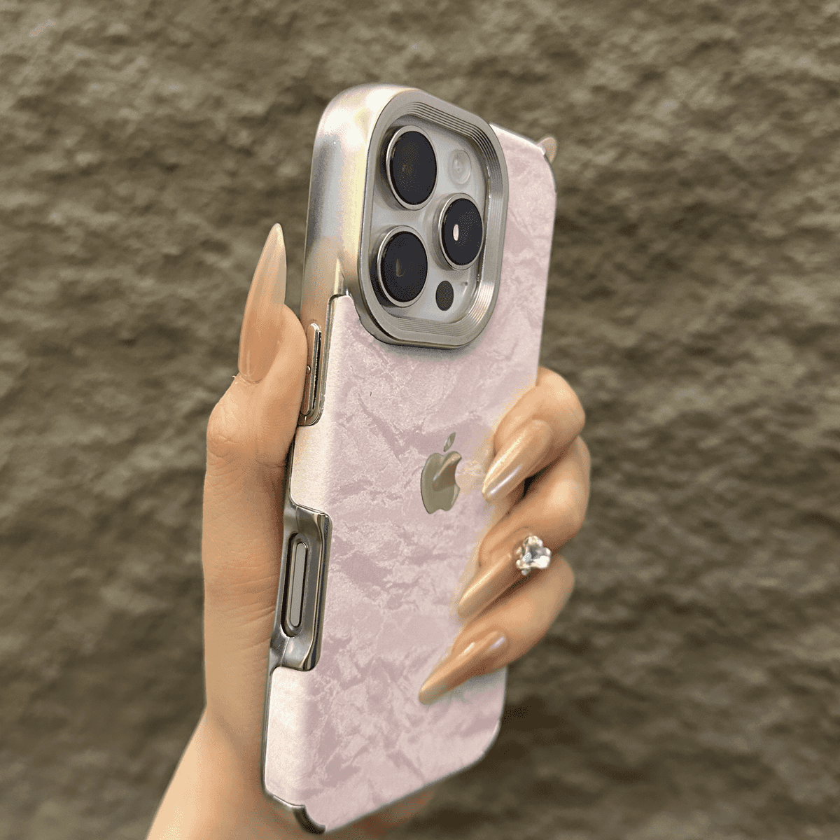 Coque iPhone Texture Neige Velours avec Cadre Électroplaqué