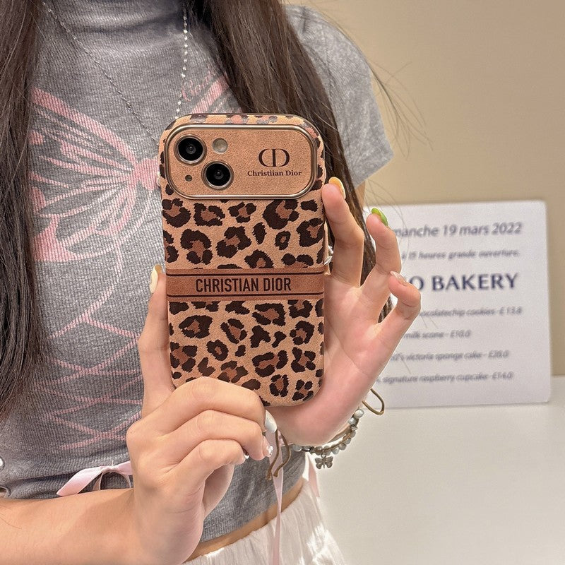 Étui iPhone en cuir marron tendance