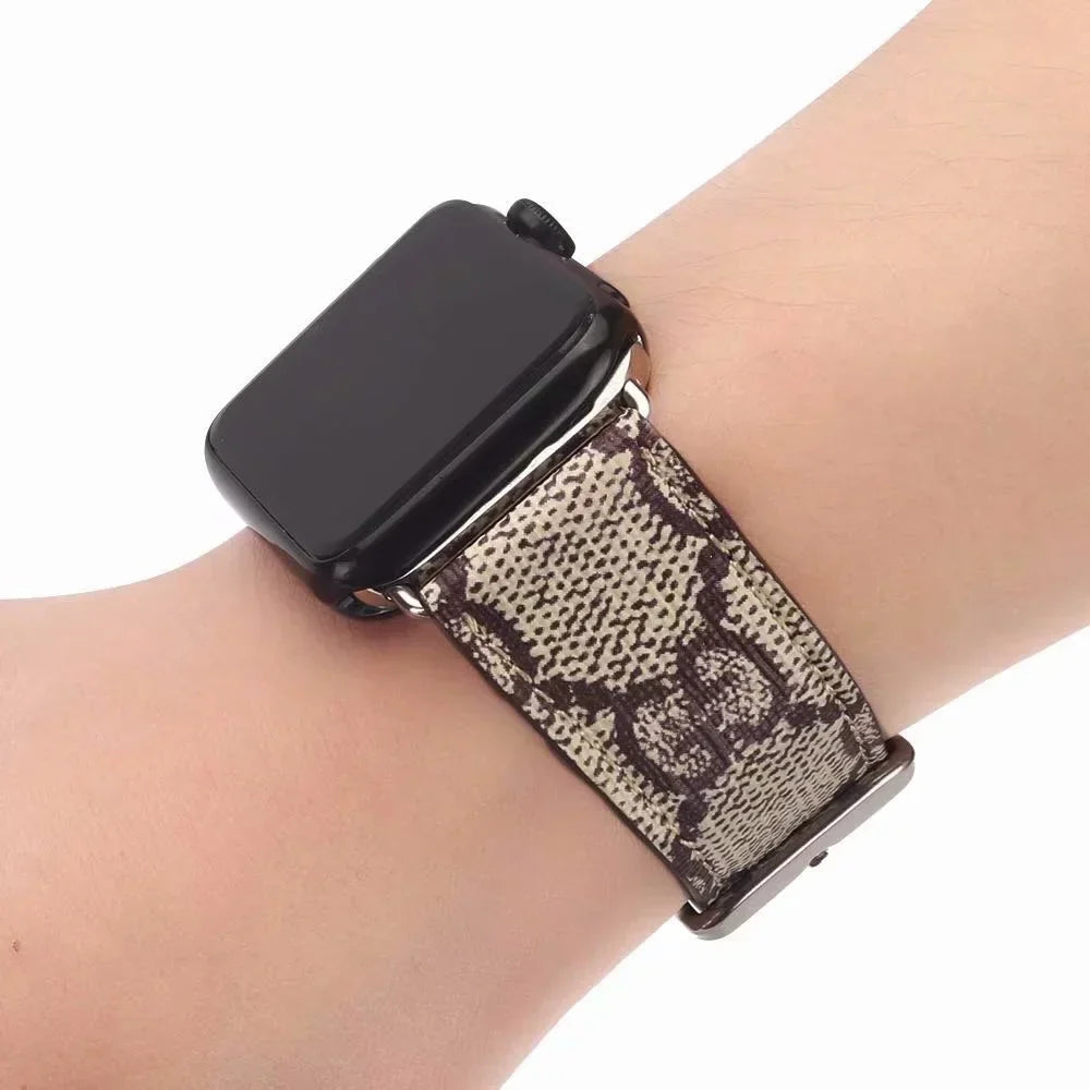 Vysoce kvalitní kožený řemínek na Apple Watch
