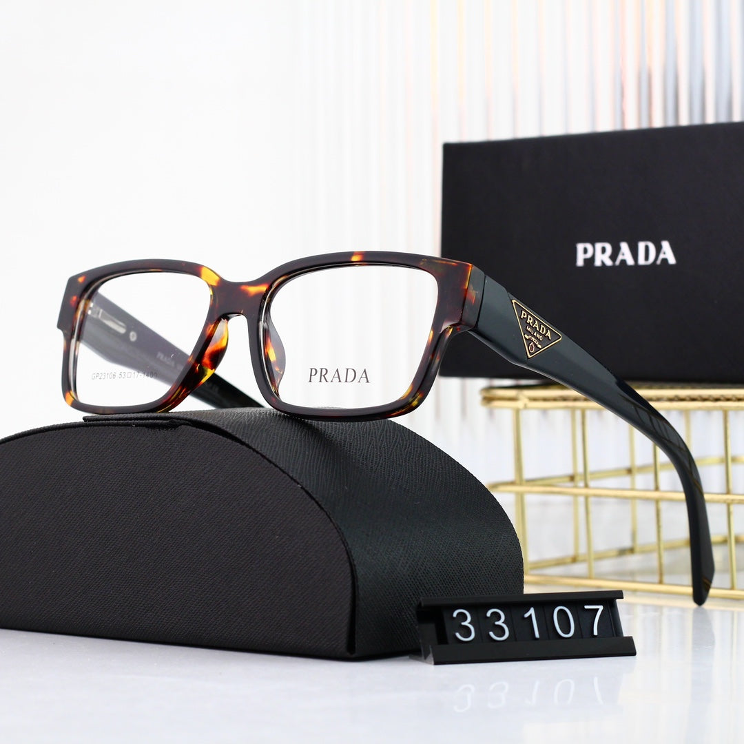 Lunettes carrées avec logo triangle classique