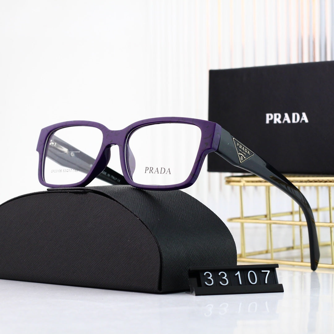 Lunettes carrées avec logo triangle classique