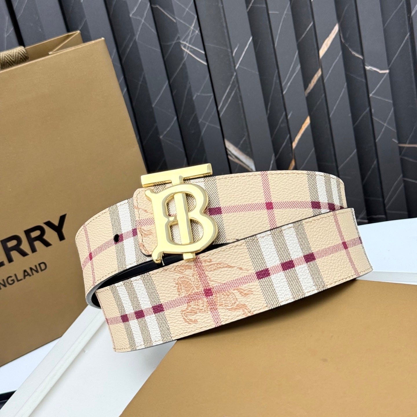 Pánský kožený opasek s přezkou TB Monogram / kostkovaný vzor