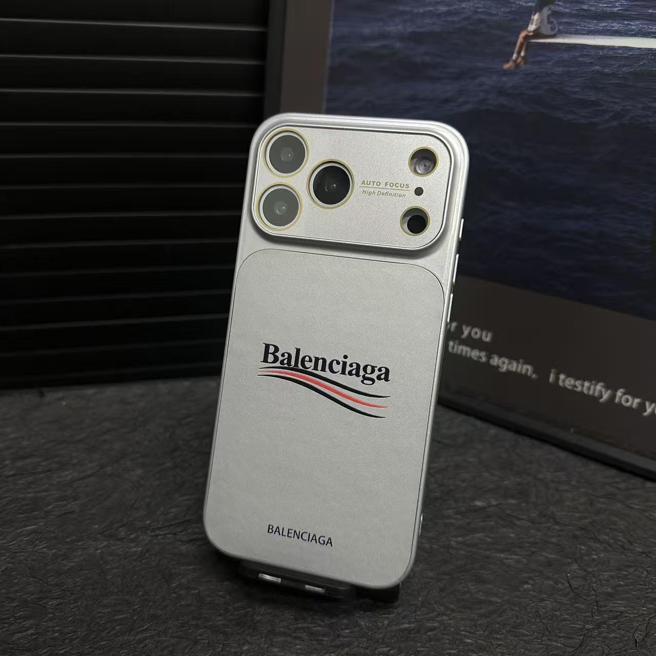 Matné ochranné pouzdro na iPhone inspirované Balenciagou s plnou ochranou čoček