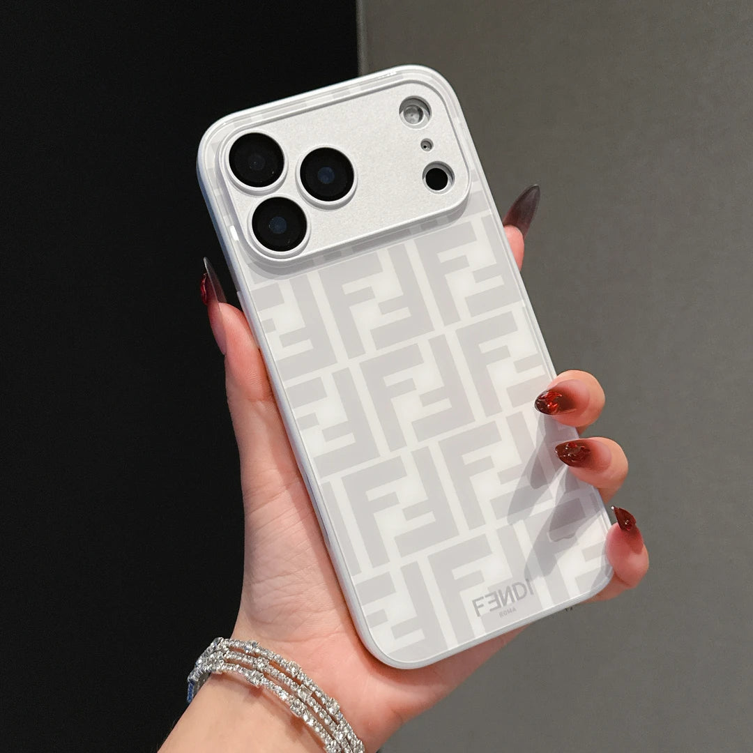 Coque iPhone antichoc motif de luxe avec protection caméra
