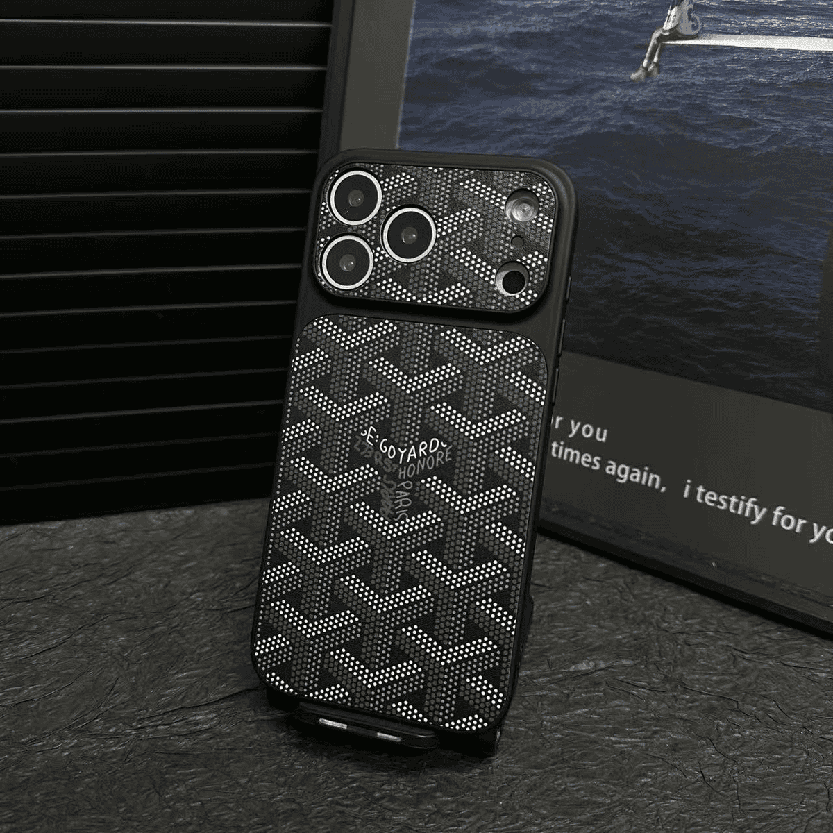 Étui G-Y élégant à texture gaufrée pour iPhone