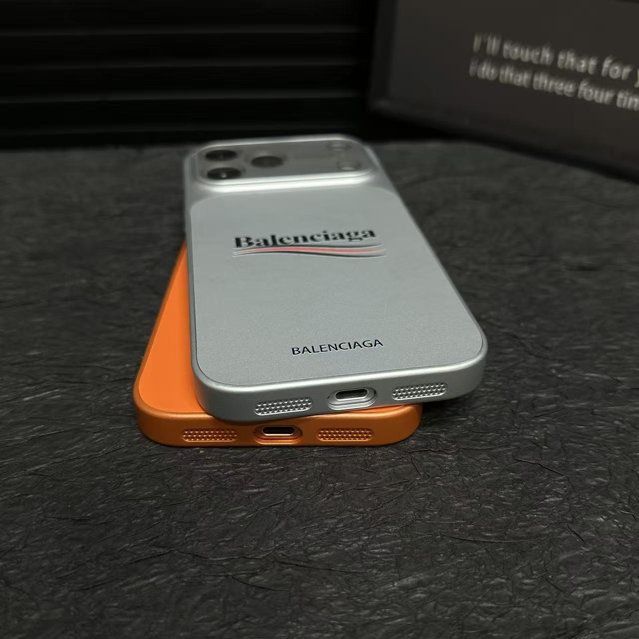 Matné ochranné pouzdro na iPhone inspirované Balenciagou s plnou ochranou čoček