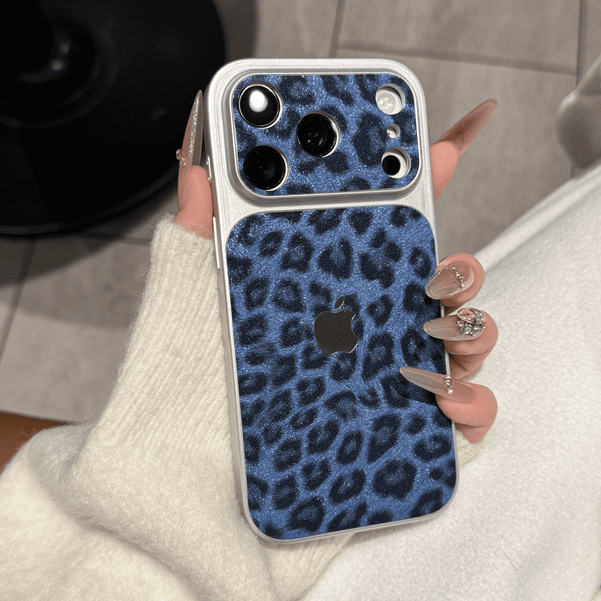 Coque de téléphone à paillettes imprimé léopard — Protection étincelante au design élégant